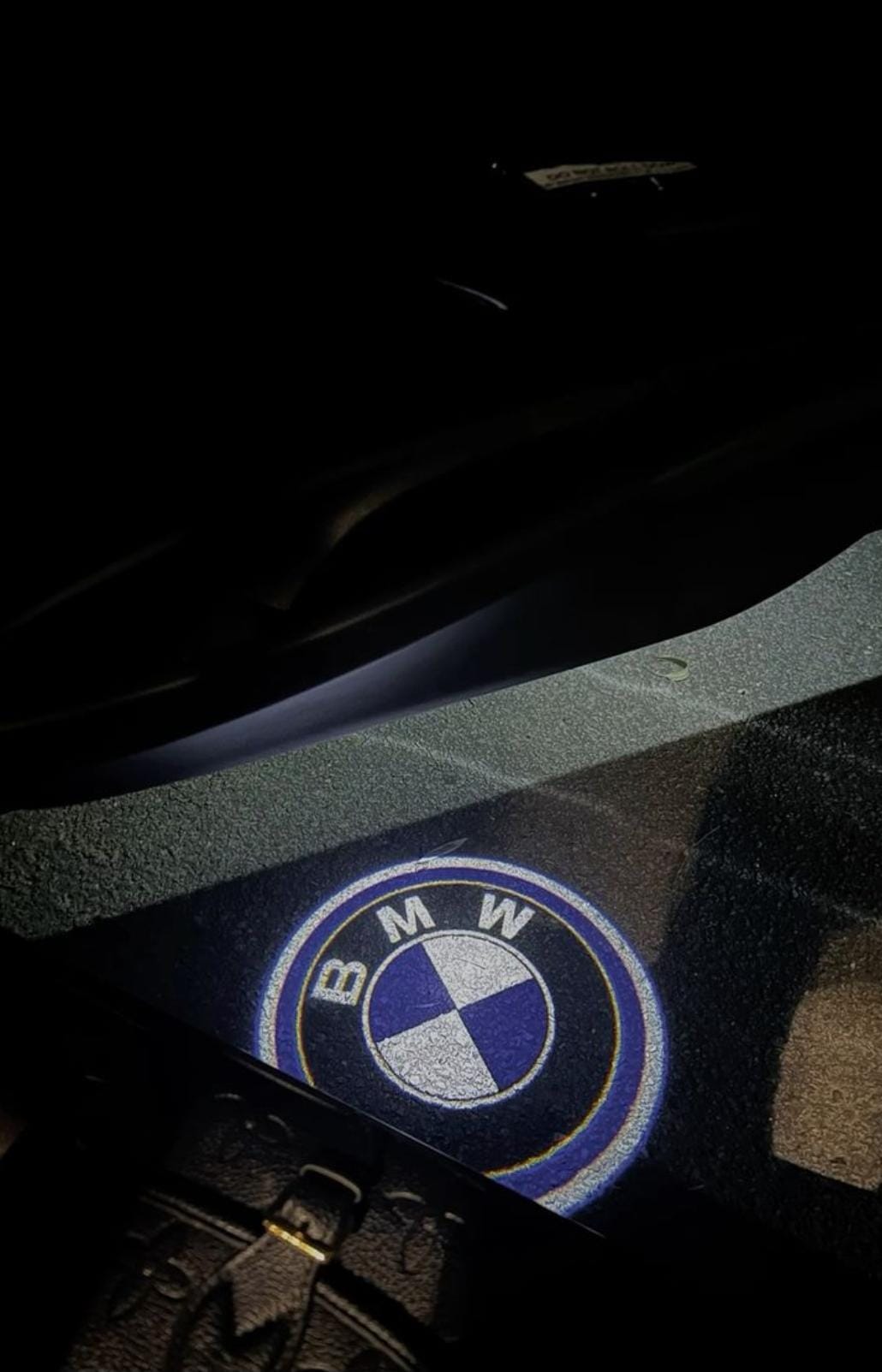 proiettore con logo per auto a scelta